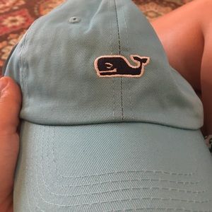 Brand new vineyard vines hat in blue