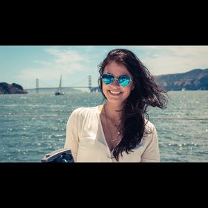 Meet your Posher, Christina