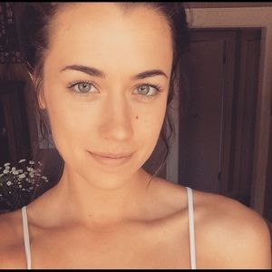 Meet your Posher, Carli