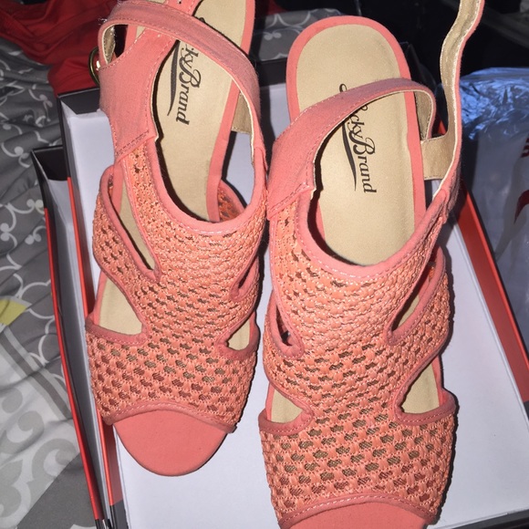 Too big. Brand new!!!!