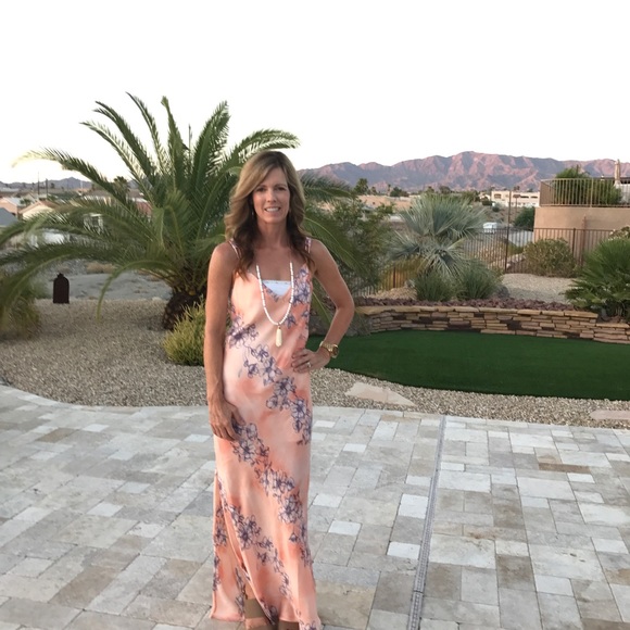 Meet your Posher, Lori - Picture 2 of 3