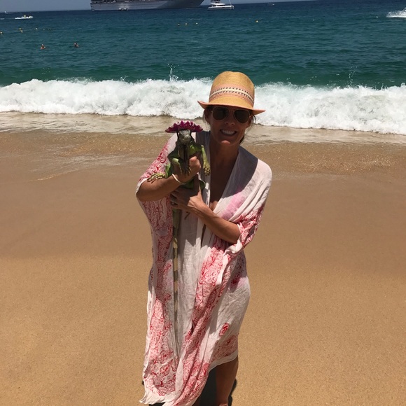 Meet your Posher, Lori - Picture 3 of 3