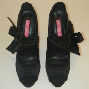 BETSEY JOHNSON HEELS