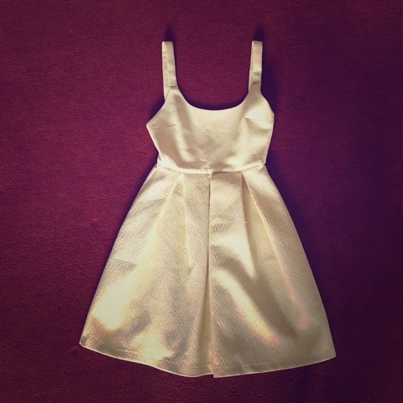 Cutest Yellow Zara dress
