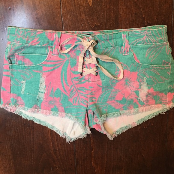 ❌❌SOLD❌❌ Ocean Drive Clothing Co. Short Shorts✨