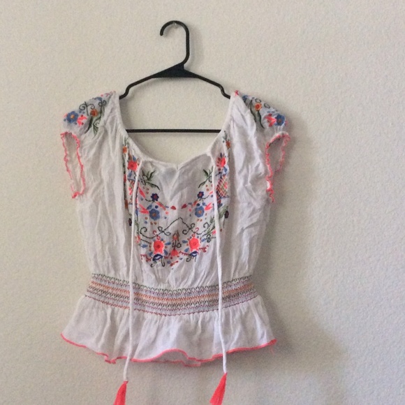 Beautiful peasant style blouse