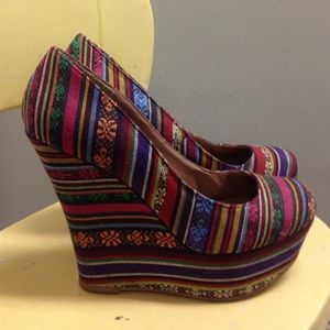 🎈SALE🎈Steve Madden Fiesta Wedge
