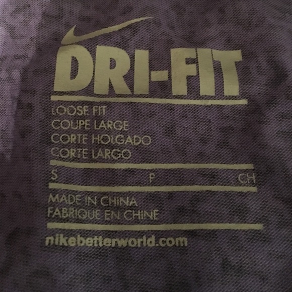 Nike shirt - Picture 2 of 2