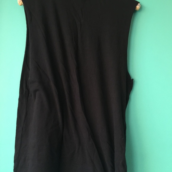 007 Muscle tee - Picture 2 of 2