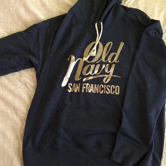 Thin old navy hoodie with logo in front
