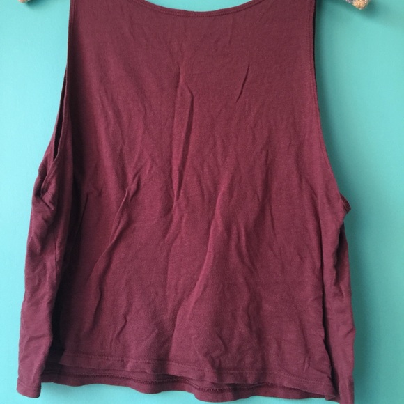 Destroyed mandala patterned crop top - Picture 2 of 2