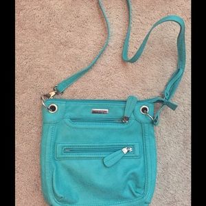 ✨✨Marc Fisher cross over bag