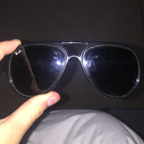 Rayban black aviator sunglasses. 100% authentic!