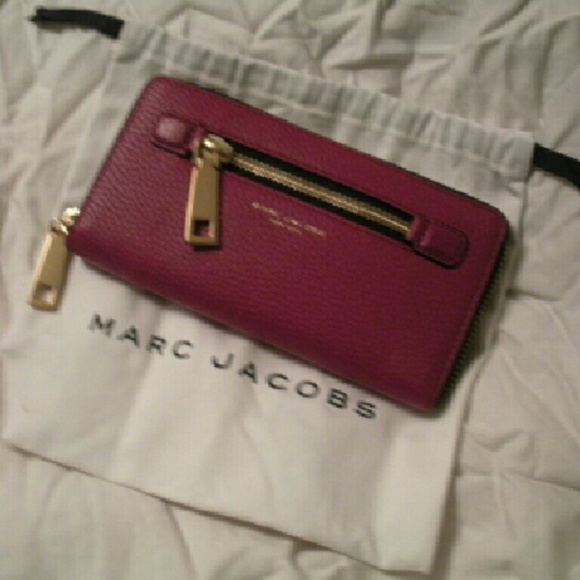 Marc Jacobs Wallet black and red