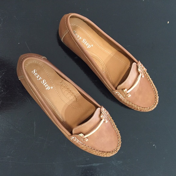 Sexy Step Tan Gold Loafers - Picture 3 of 4