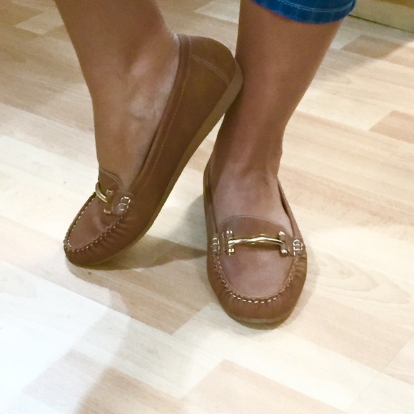 Sexy Step Tan Gold Loafers - Picture 4 of 4