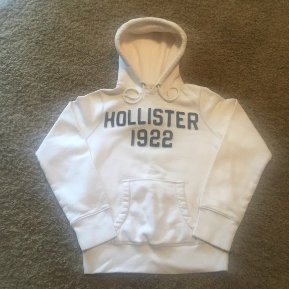 Hollister Sweat Shirt