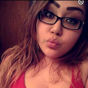 Meet your Posher, Seleña