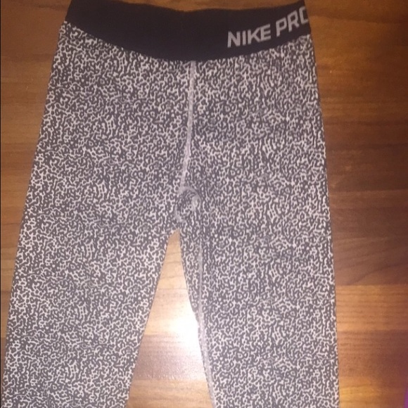 Perfect NIKE cute Workout FIT 💁🏼💯 - Picture 2 of 4