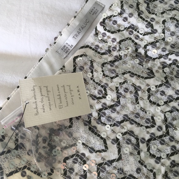 Zara mini skirt - Picture 3 of 3