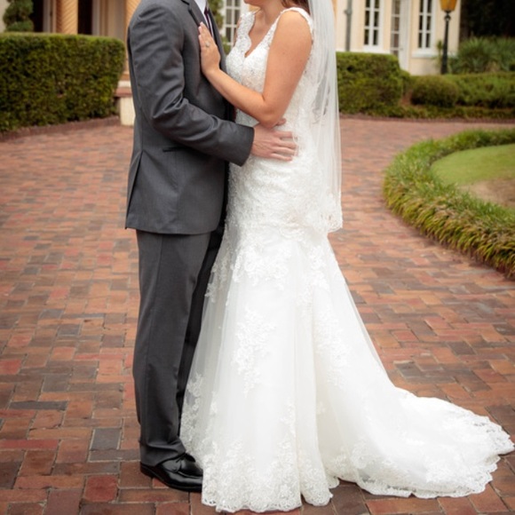 Wedding gown
