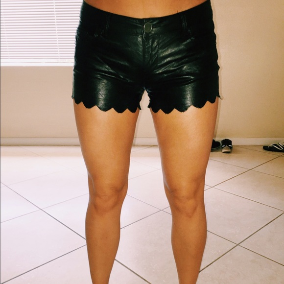 Black PLEATHER Scalloped Shorts