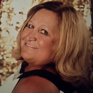 Meet your Posher, Carolyn