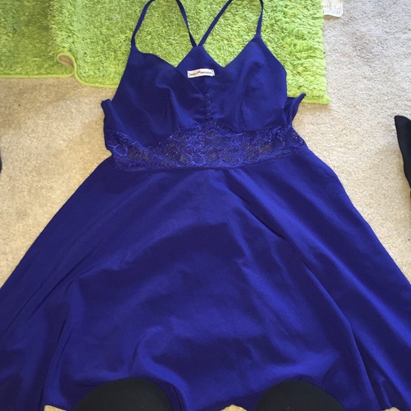 blue dress