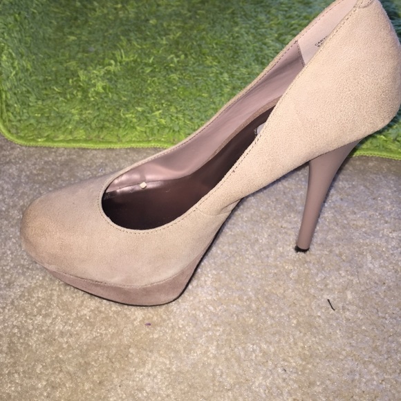 shoes. nude. worn 2 times.