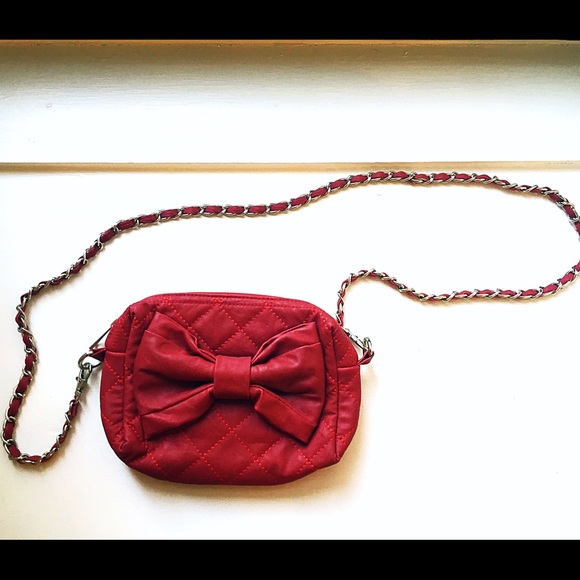 Red bow quilted cross body purse
