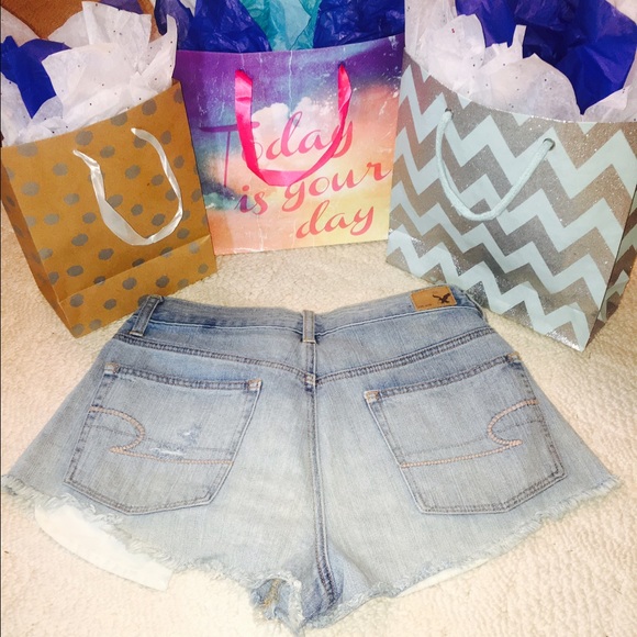 American Eagle High-Waisted Denim Shorts - Picture 2 of 2