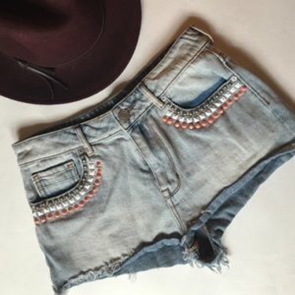 Kendall & Kylie studded shorts