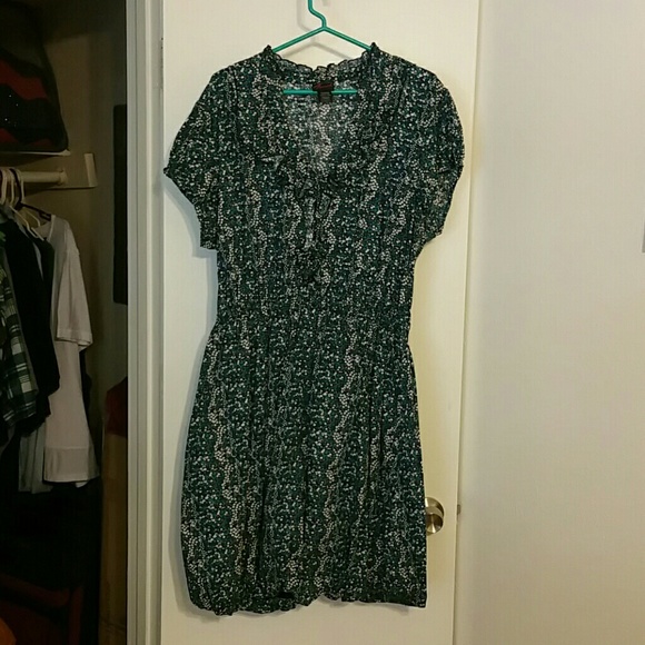 Ditzy print bubble hem dress