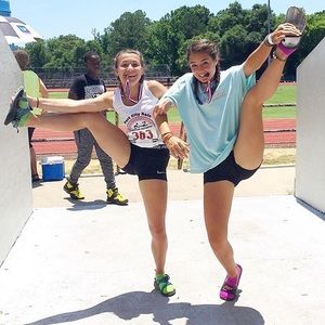 Meet your Posher, Hally