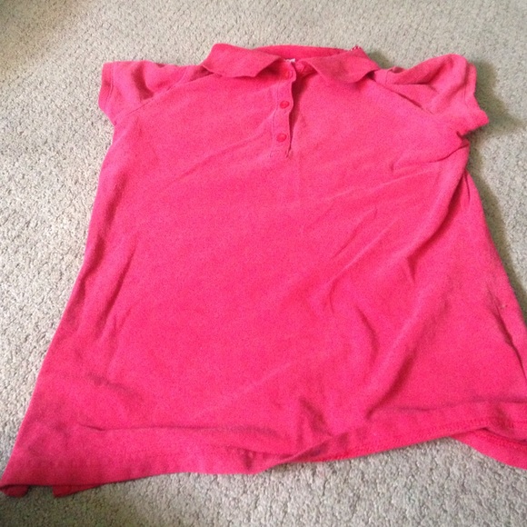 Red collar shirt