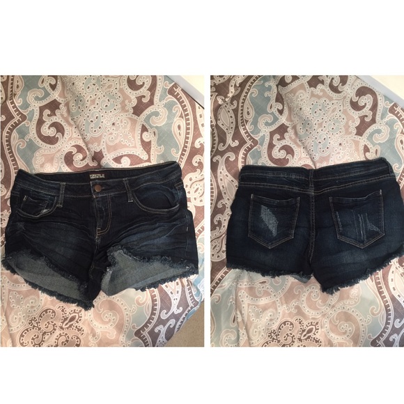 Forever 21® stretch denim frayed shorts
