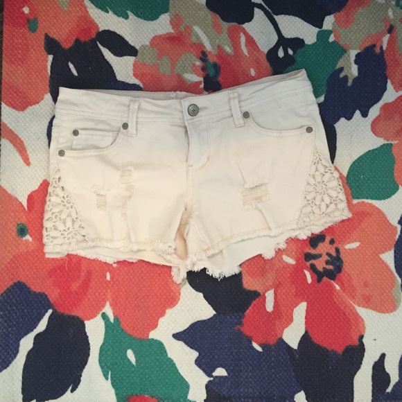 ❗️SOLD ❗️Altar'D state shorts