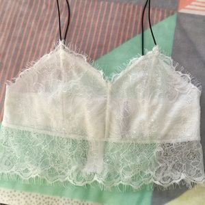 *Brand New* Lace Crop Top/Bralette