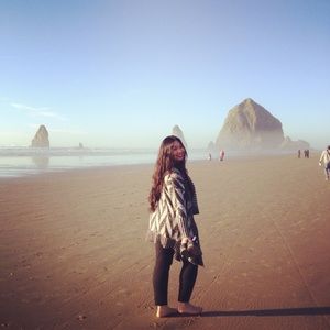 Meet your Posher, Roxanne