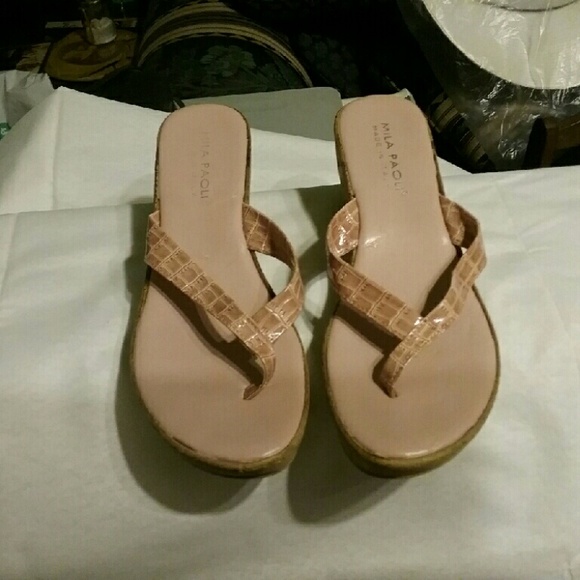 MILA PAOLI WEDGES