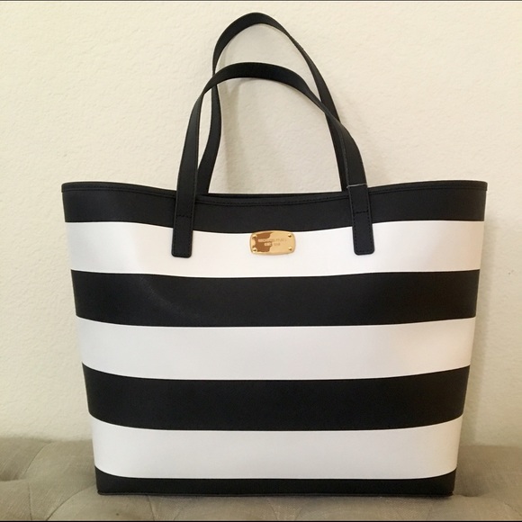 Michael Kors Handbags - Michael KORS - NWT Jet Set Tote