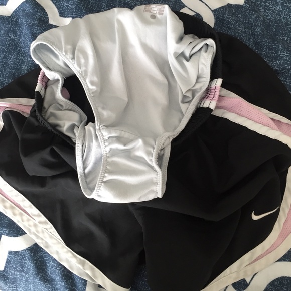 Nike shorts - Picture 2 of 2