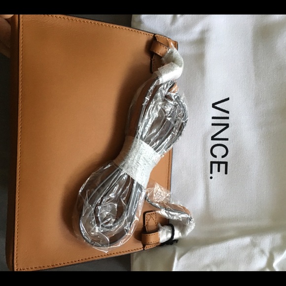 VINCE Sig V Baby Crossbody Luggage Tan Brown - Picture 2 of 3