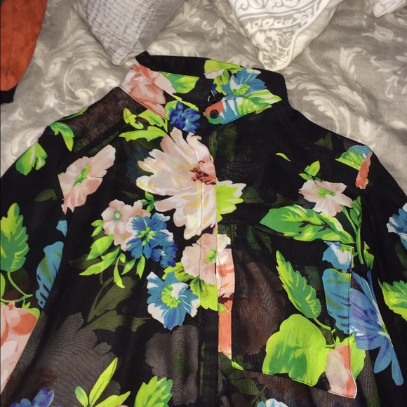Long sleeve floral blouse