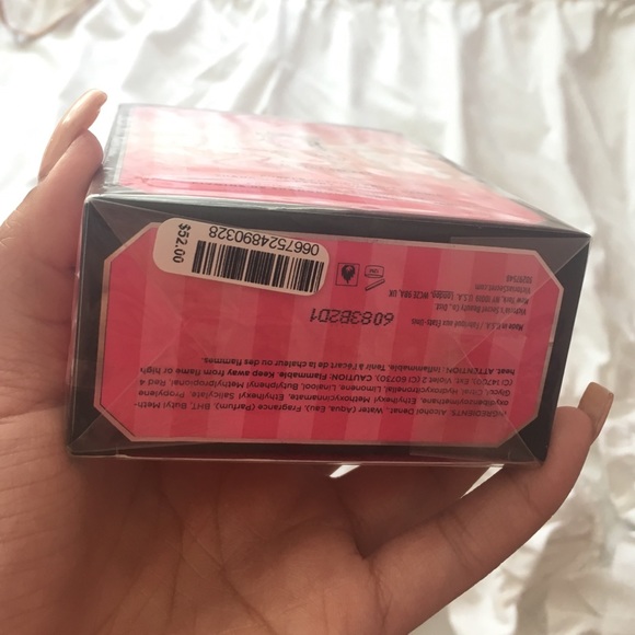 BOMBSHELL PERFUME 💕 Authentic 💕 - Picture 2 of 3