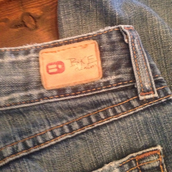 Buckle BKE 32 X 33 1/2