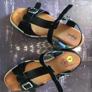 Quipid black and white platform sandals