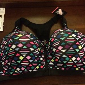 Victoria's Secret Incredible Sports Bra NWT