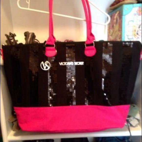 Victoria's Secret extra large tote or get away🛍 - Picture 1 of 4