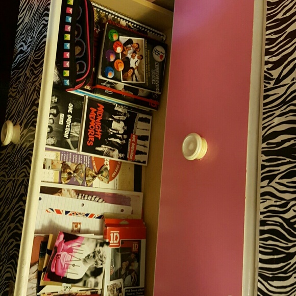 Accessories - one direction merchandise